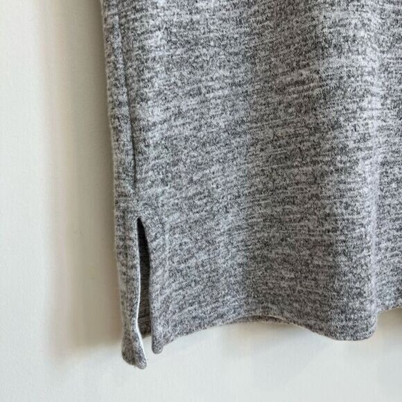 Wilfred Free Aritzia Little Gray Tee Women’s Size Small Short Sleeve Top Summer - Picture 5 of 11